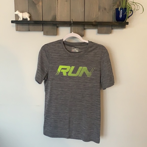 Men’s Fitted under armour shirt - Picture 4 of 4